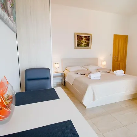 Apartment Ivana *